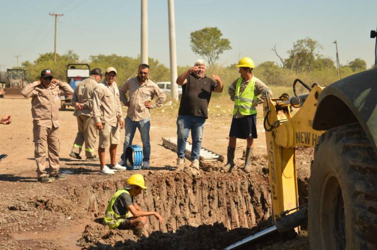 SAMEEP REPARÓ PÉRDIDAS EN TRAMO DEL ACUEDUCTO COLONIA BENÍTEZ-MARGARITA BELÉN