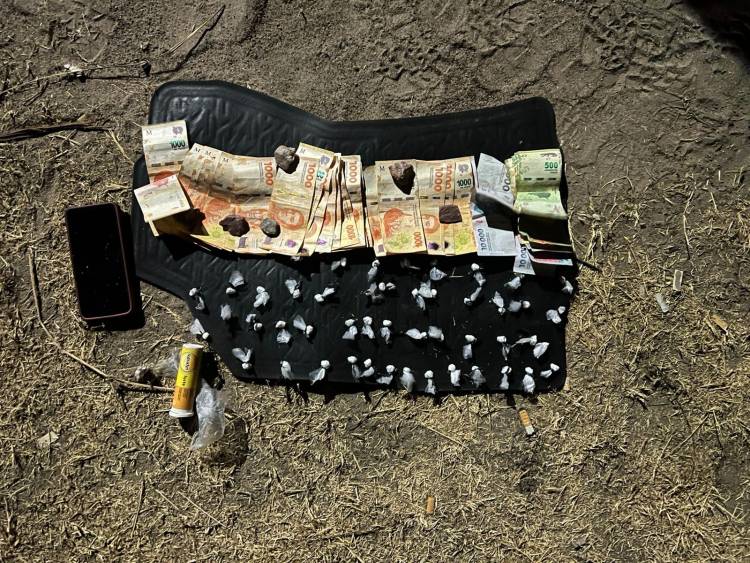 UNA PAREJA DETENIDA POR “PRESUNTA COMERCIALIZACIÓN DE ESTUPEFACIENTE”