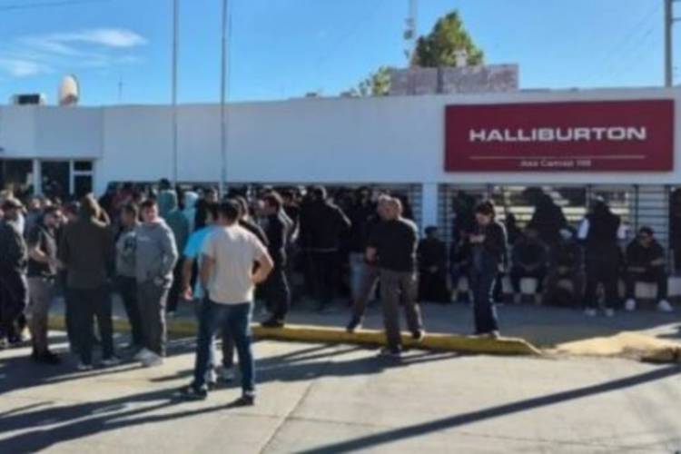 DESPIDOS EN LA INDUSTRIA PETROLERA