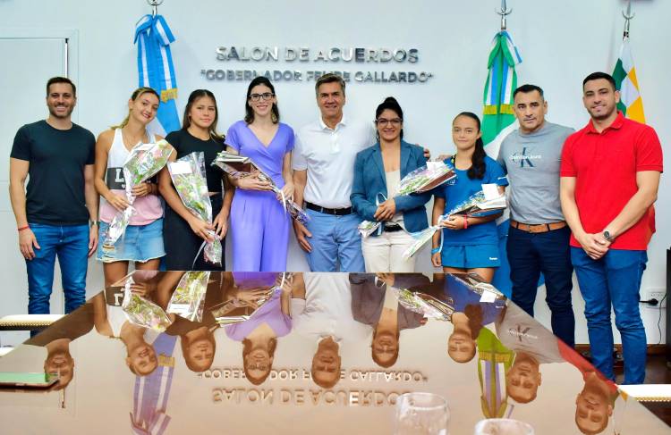 ESTE SÁBADO 8: EL GOBERNADOR ZDERO RECIBIÓ Y AGASAJÓ A MUJERES DEPORTISTAS