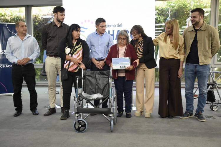 LA VICEGOBERNADORA SCHNEIDER ENTREGÓ AYUDAS TÉCNICAS QUE MEJORAN LA CALIDAD DE VIDA A AFILIADOS DEL INSSSEP