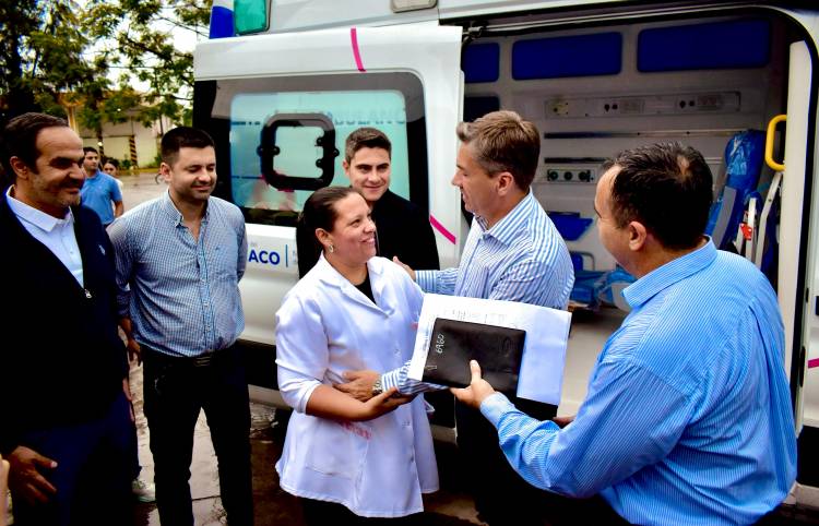 HOSPITAL 4 DE JUNIO: EL GOBERNADOR ZDERO INAUGURÓ LA REUBICACIÓN DEL ÁREA DE SALUD MENTAL Y ADEMÁS ENTREGÓ AMBULANCIAS