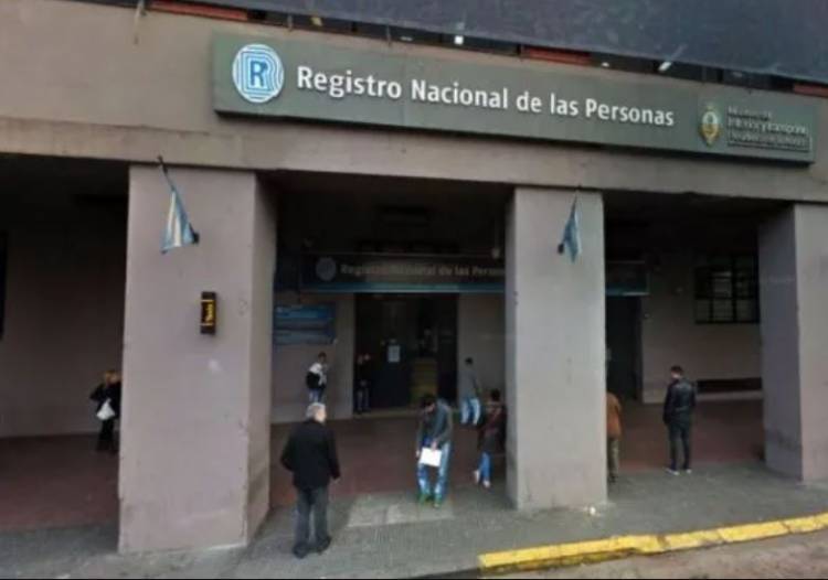 RENUNCIÓ EL TITULAR DEL RENAPER Y EL GOBIERNO OFICIALIZÓ LA SALIDA DE OTROS TRES FUNCIONARIOS CLAVE