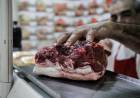 SE RETRAJO EL CONSUMO DE CARNE