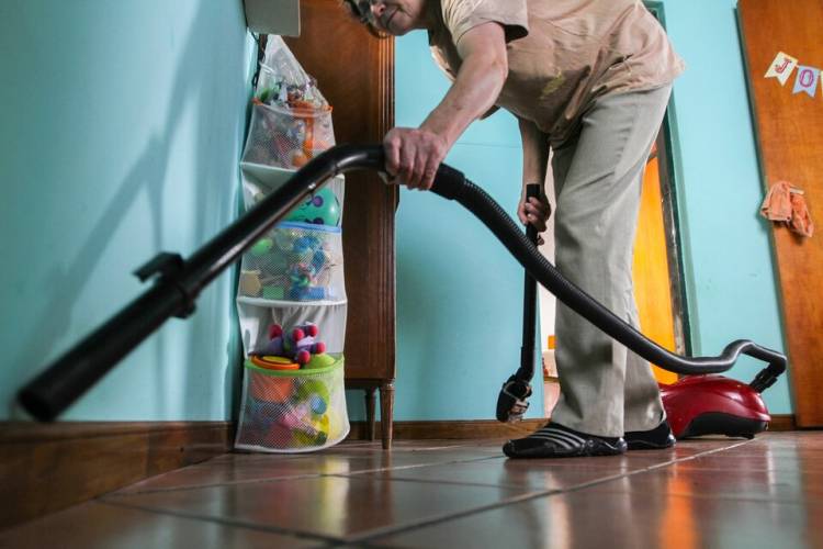 EL GOBIERNO CONVOCA A LA PARITARIA DE TRABAJADORAS DE CASAS PARTICULARES 
