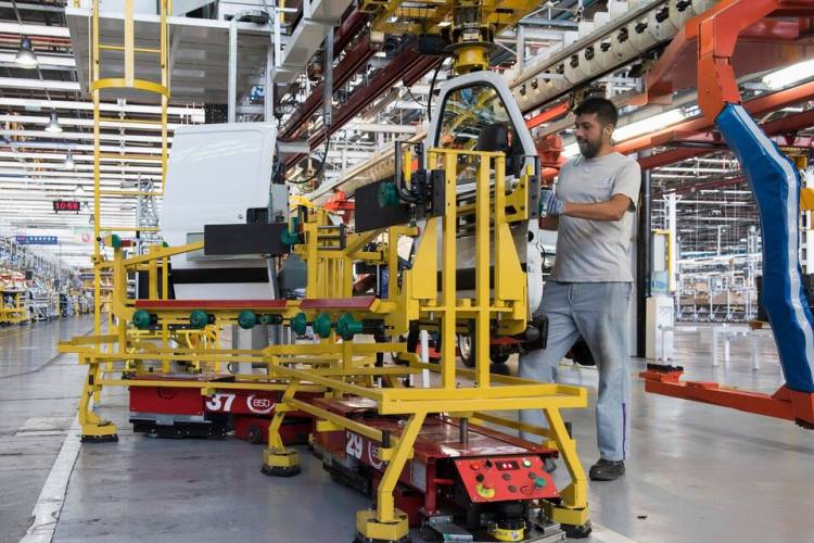 EL FRÍO CORRE POR LA INDUSTRIA
