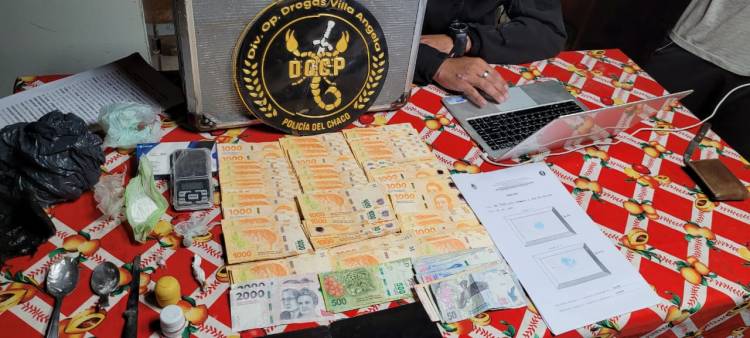 SAN BERNARDO: TRAS ALLANAMIENTO, SECUESTRAN DROGA, DINERO Y DETIENEN A UN HOMBRE 