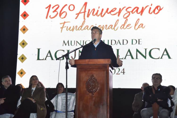 LAGUNA BLANCA: EL GOBERNADOR ZDERO ACOMPAÑÓ EL ANIVERSARIO 136 DE LA LOCALIDAD