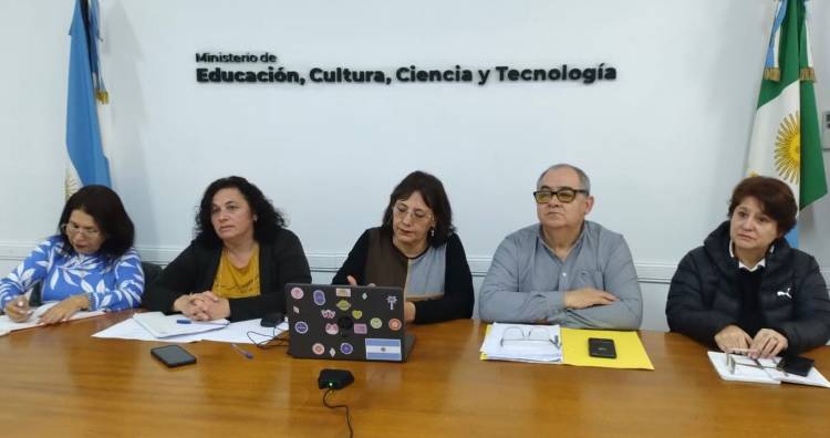 EDUCACIÓN: ETAPA FINAL DEL PROCESO PARA LA TITULARIZACIÓN DE DOCENTES DEL NIVEL SUPERIOR 