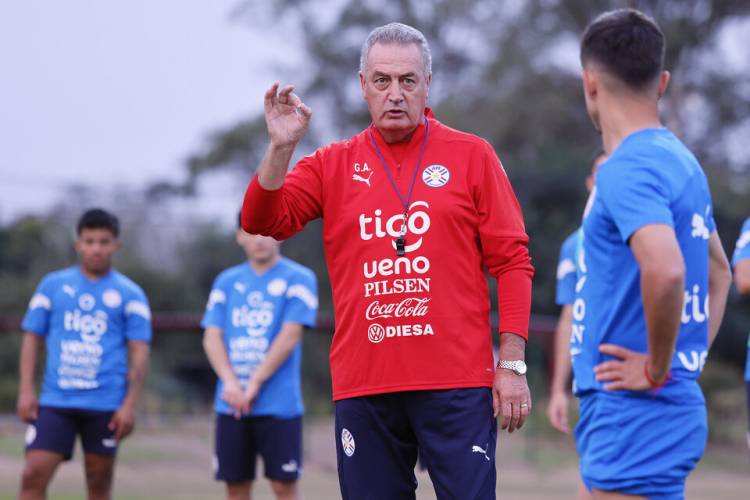 ELIMINATORIAS: EL PARAGUAY DE ALFARO RECIBE A BRASIL EN ASUNCIÓN