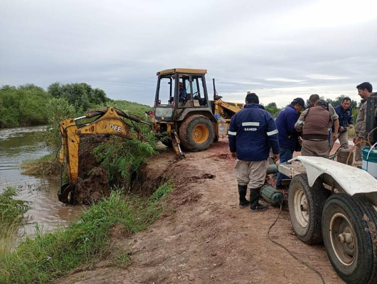 COLONIA ABORIGEN EL PASTORIL: SAMEEP EJECUTA TAREAS PARA LLEGAR CON AGUA POTABLE A LOS HOGARES